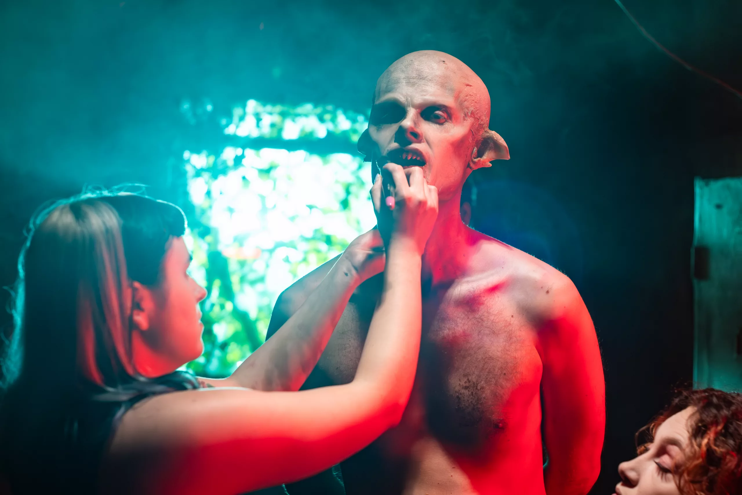 Deadcast_BTS_SGlass_hi-res-72 Deadcast_BTS_SGlass_hi-res-72